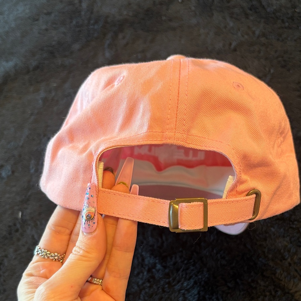 Pink Illenium hat - Picture 5 of 7